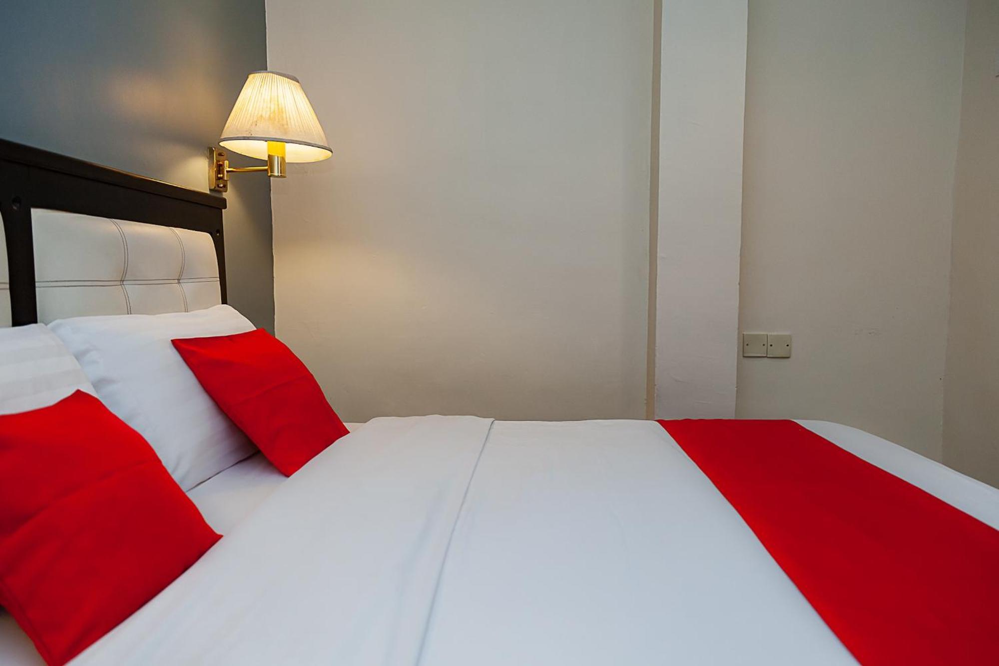 Super Oyo 90055 Mansion Inn Sibu Exterior photo