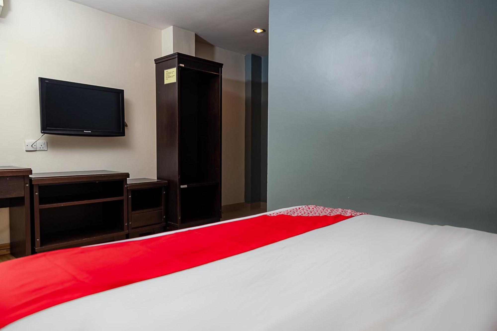 Super Oyo 90055 Mansion Inn Sibu Exterior photo